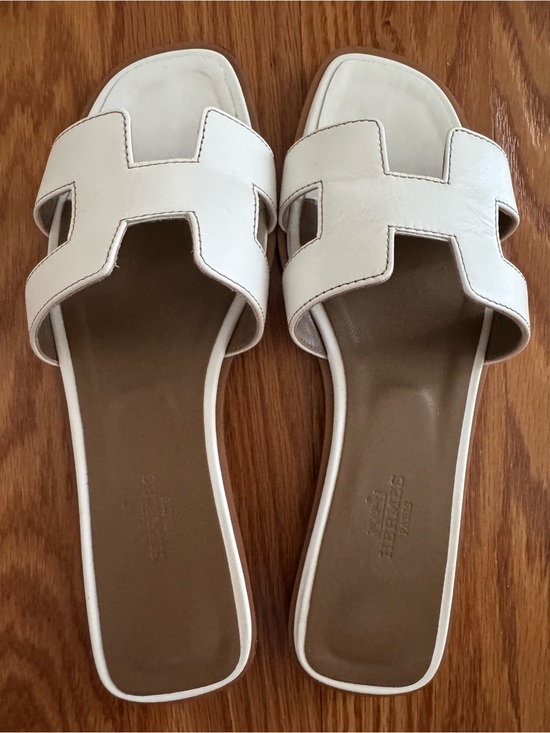 Hermes Shoes - White Leather Oran Slide Sandals - Women
